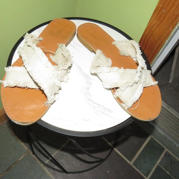 Jessica Carlisle Cloth Sandals - Picture 1 of 5